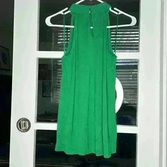 Green Tank Top - Picture 2 of 3
